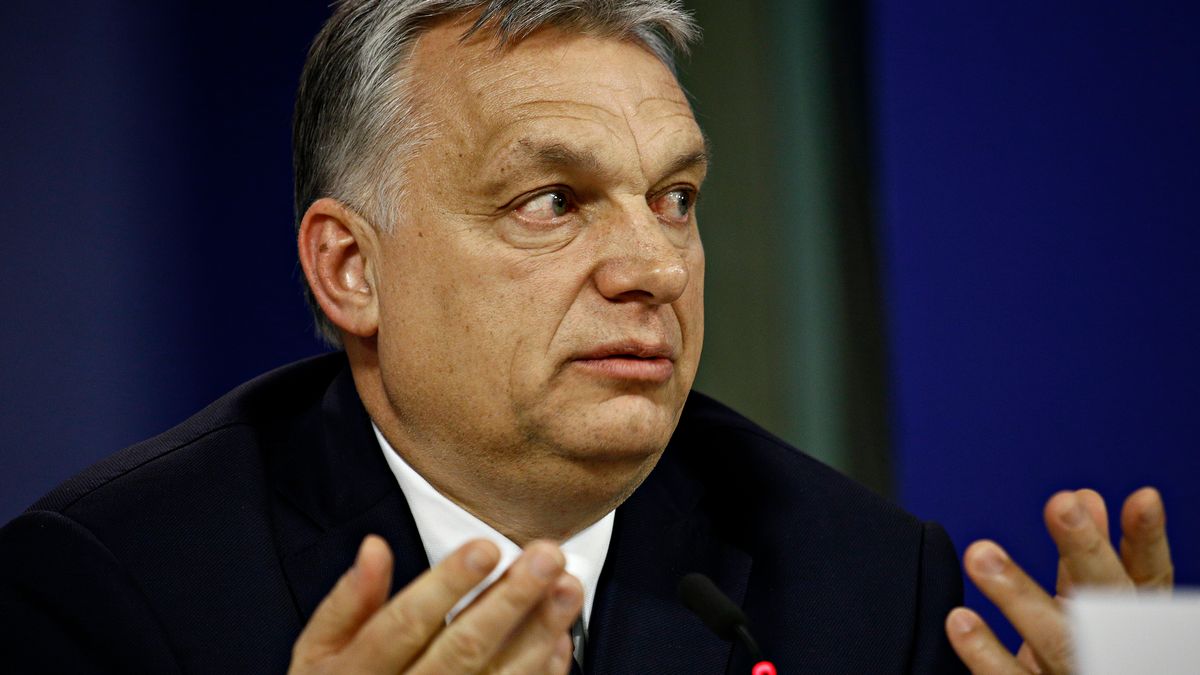 Maďaři tlačí EU k „šalamounskému“ embargu na ruskou ropu
